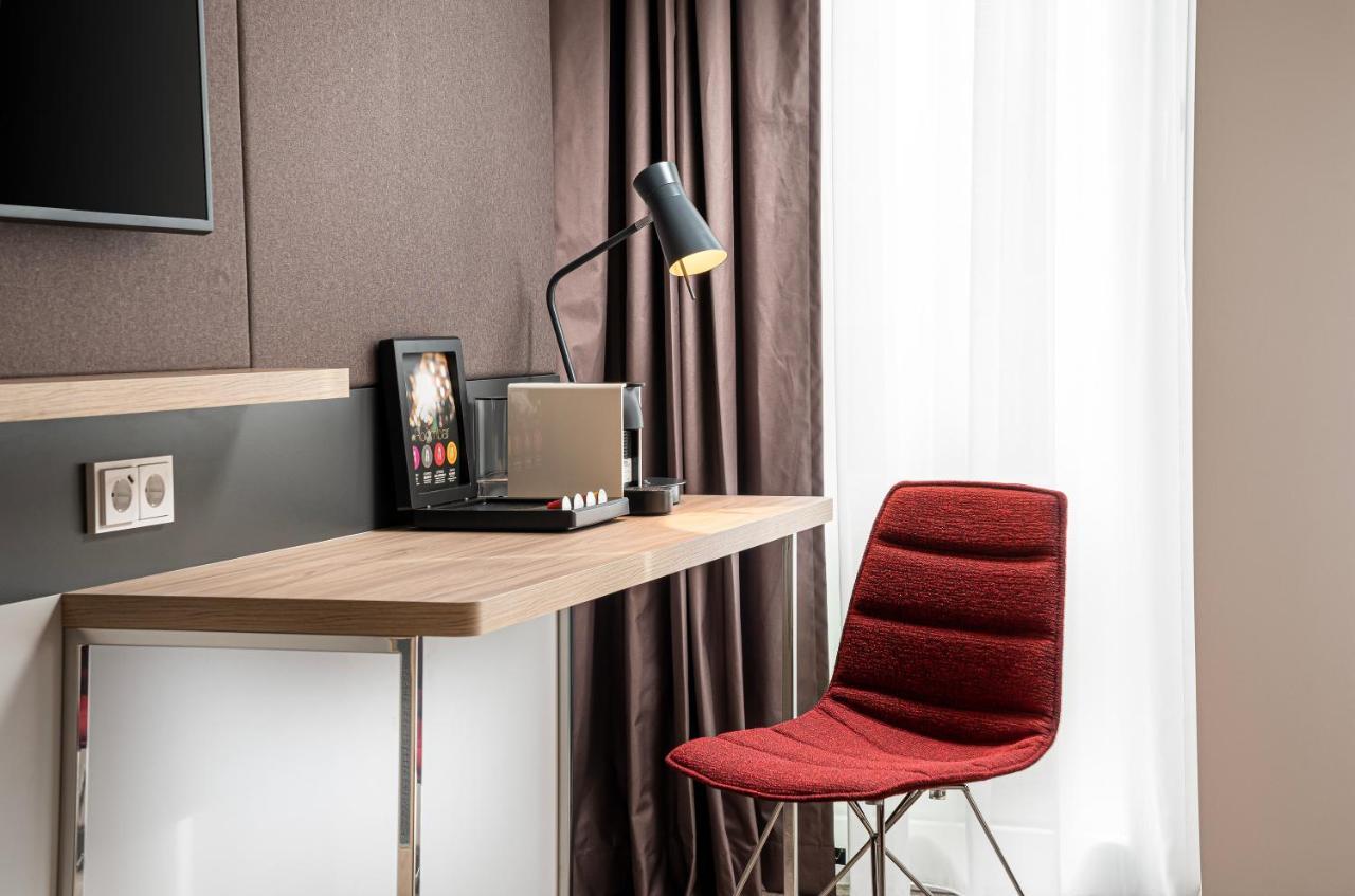 Hotel - - Hauptbahnhof By Ihg
