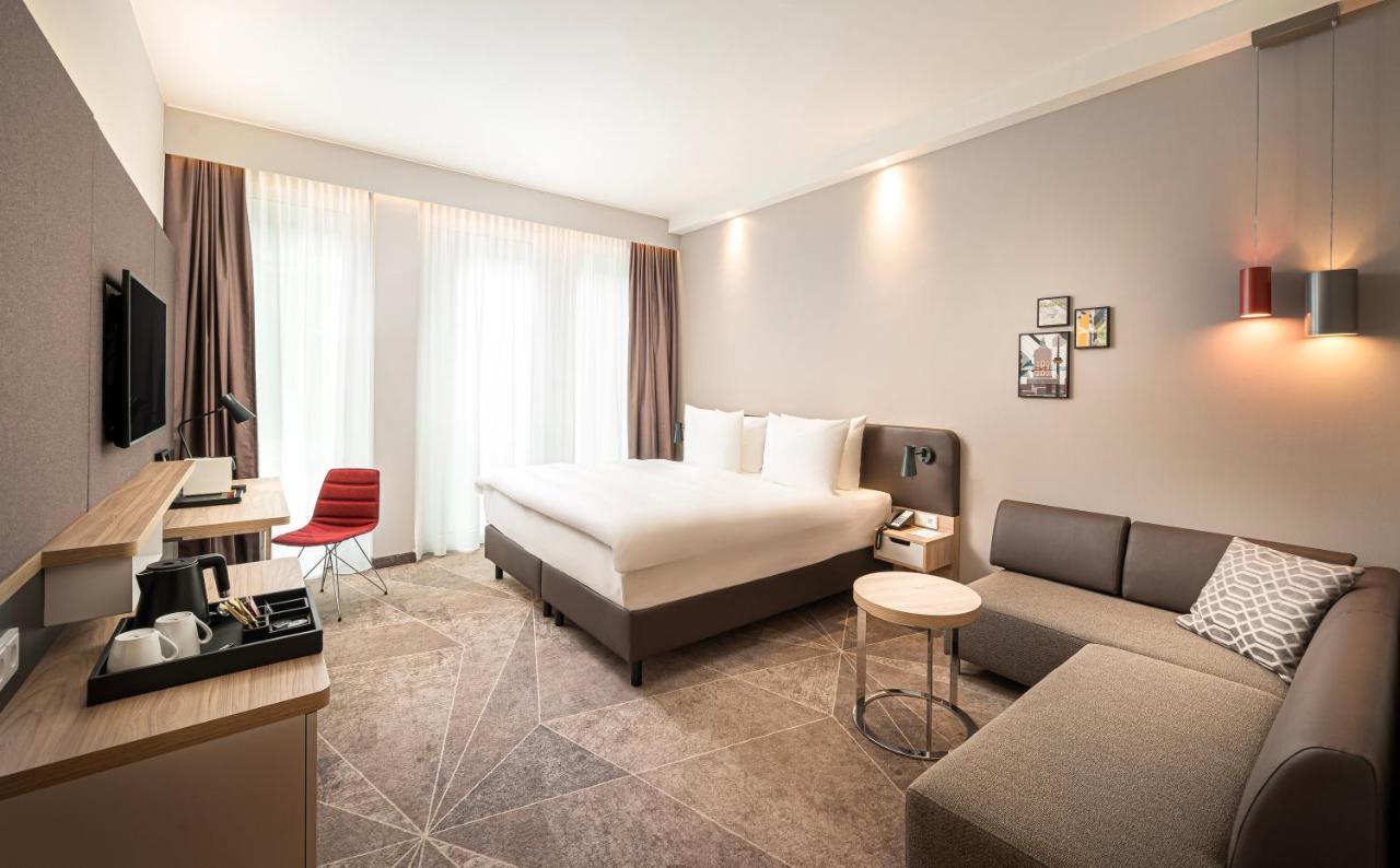 Hotel - - Hauptbahnhof By Ihg