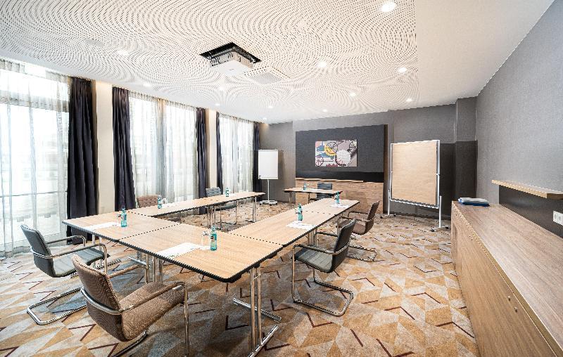 Hotel - - Hauptbahnhof By Ihg Mannheim